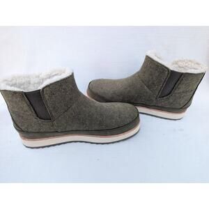 Merrell‎ Women's Juno Pull on Snow Boot Olive Size 9 Cozy Cabincore J003822